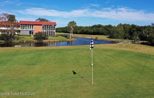 41 Vista Gardens Trl, Vero Beach FL  32962-0711 exterior