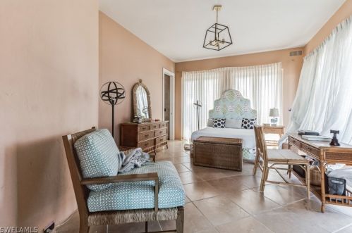 4150 Dingman Dr, Sanibel FL 33957-5107 exterior