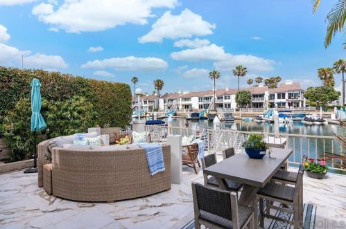 25 Port Of Spain Rd, San Diego, CA 92118-3254