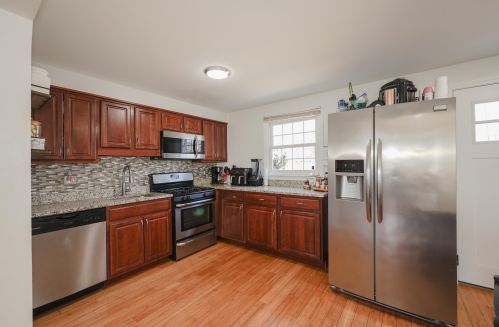 47 Gingras Dr, Nashua, NH 03060-4254
