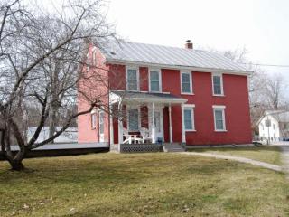 1116 Main St, Georgia, VT 05454-9728