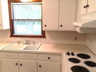 1809 Greensburg Rd, Canton OH  44720-1029 exterior