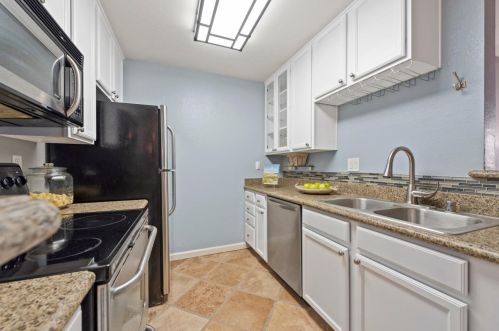 975 Catkin Ct, San Jose, CA 95128-4719
