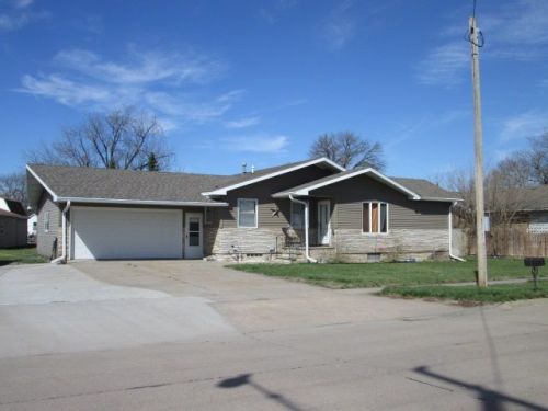 316 Labarre St, Newark, NE 68840-3000