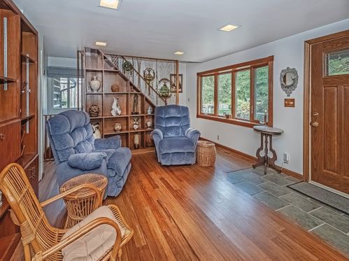 159 Mohawk Trl, Slippery Rock, PA 16057-3621