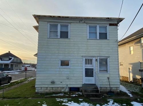 455 Baldwin Ave, Hermitage, PA 16146-2770