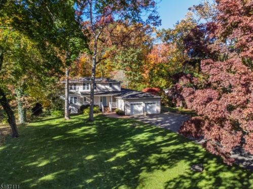 107 Boulevard, Mountain Lakes, NJ 07046-1103