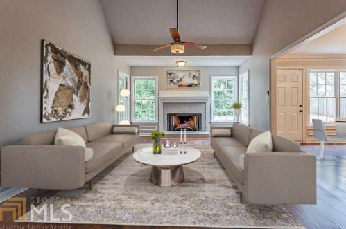 5568 Southern Pines Ct, Stone Mountain, GA 30087-5263