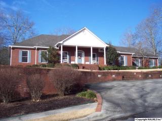 102 Willowchase Dr, Scottsboro, AL 35769-6234