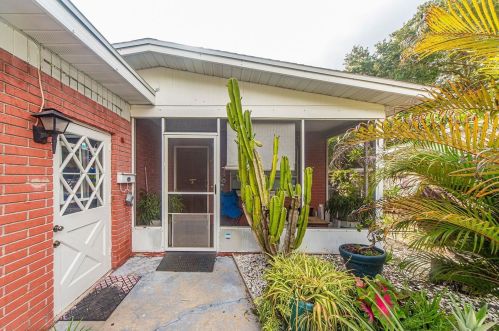 8131 54th St, Pinellas Park, FL 33781-2365