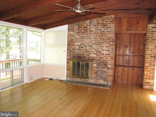 2901 Pine Spring Rd, Falls Church VA  22042-1317 exterior