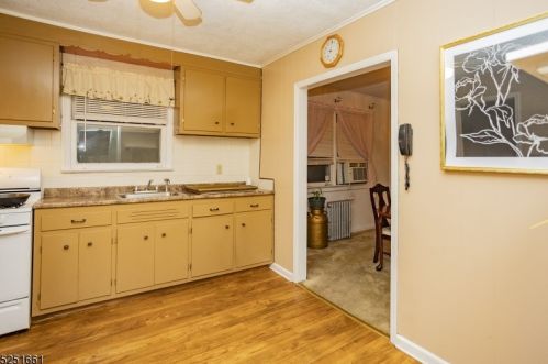 9 Rich St, Irvington NJ  07111-2020 exterior