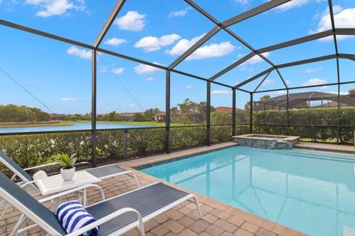 1483 Santiago Cir, Naples, FL 34113-0084