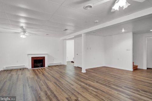 11 Thrush Dr, Carlisle PA  17015-7653 exterior