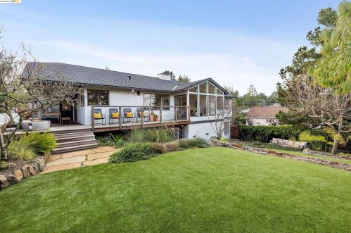 13050 Brookpark Rd, Oakland CA  94619-3504 exterior