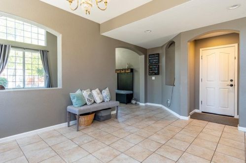 1940 Morning Glory Dr, Hollister CA  95023-7622 exterior