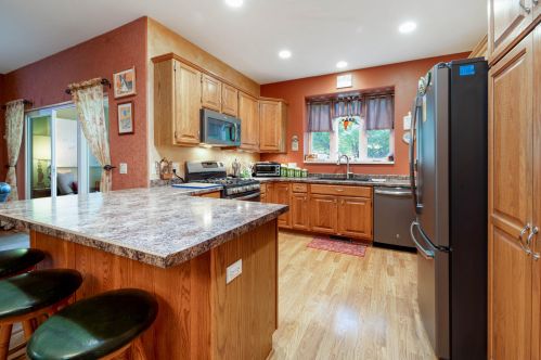 344 Southlake Cir, Fond Du Lac, WI 54935-8052