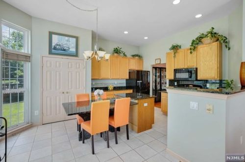 22 Winding Way, West Paterson NJ  07424-2665 exterior