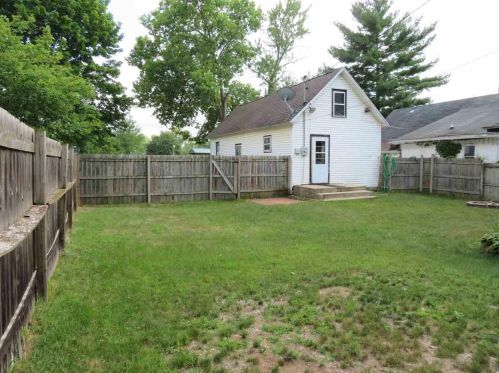 405 Carroll St, Portage, WI 53901-1805