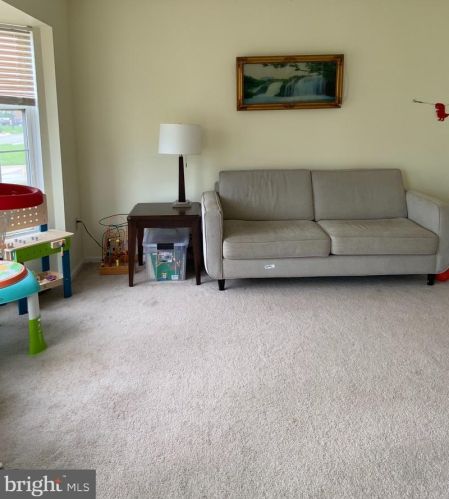 109 Hannum Dr, Bear, DE 19701-4103