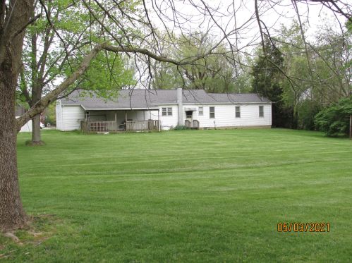 5751 Pitchin Rd, Springfield, OH 45502-9498