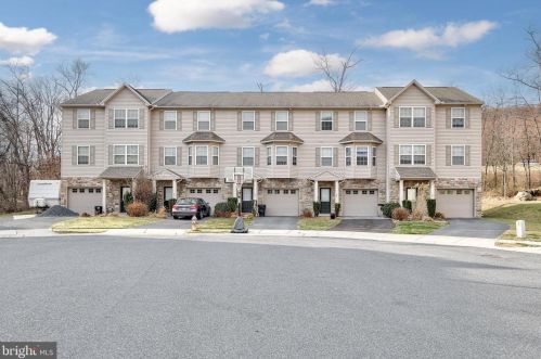 59 Crooked Dr, West Enola, PA 17025-1522