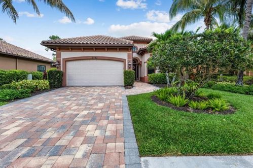 7445 Acorn Way, Naples, FL 34119-9613