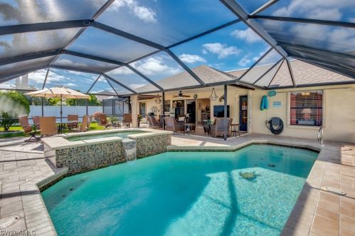 1409 1st Pl, Cape Coral, FL 33909-1224