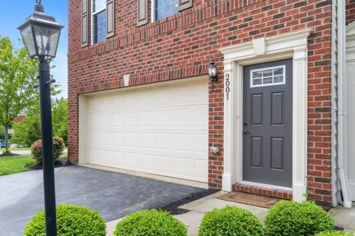 2001 Black Bear Way, Bridgeville, PA 15017-3811