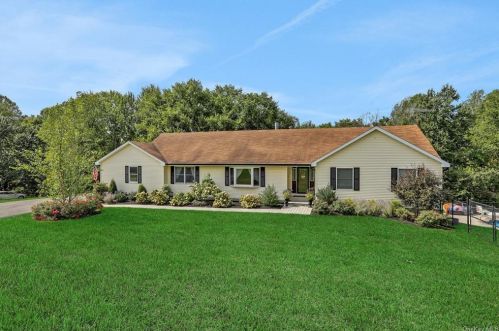 315 Highland Ave, Maybrook, NY 12543-1013