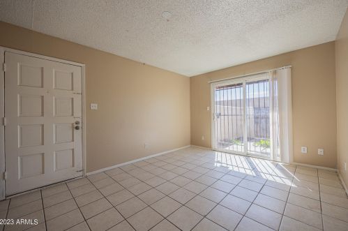 5402 Belleview St, Phoenix AZ  85043-1703 exterior