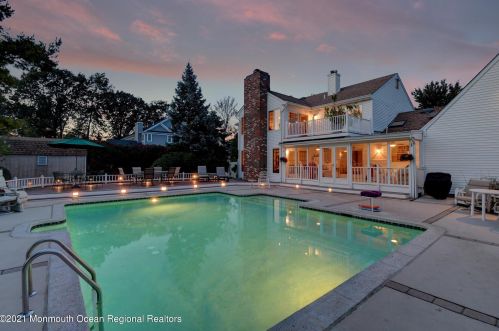 130 Lippincott Rd, Little Silver, NJ 07739-1730