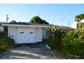 2918 Clark Rd, Sarasota, FL 34231-6222