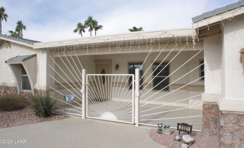 2021 Spruce Dr, Lake Havasu City AZ  86406-7561 exterior