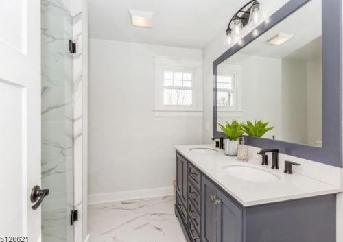 38 La Secla Pl, Berkeley Heights NJ  07922-1234 exterior