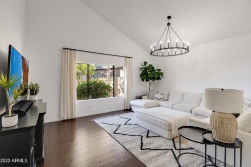 7528 Woodshire Cv, Scottsdale AZ  85258-2028 exterior