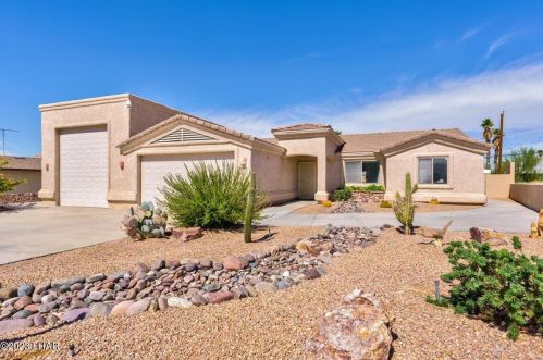 2877 Swanee Ln, Lake Havasu City, AZ 86403-6047