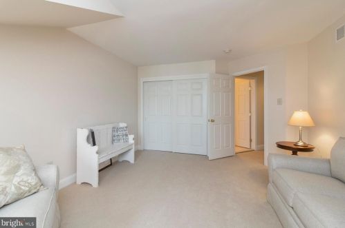 830 Creekview Dr, Blue Bell PA 19422-2729 exterior