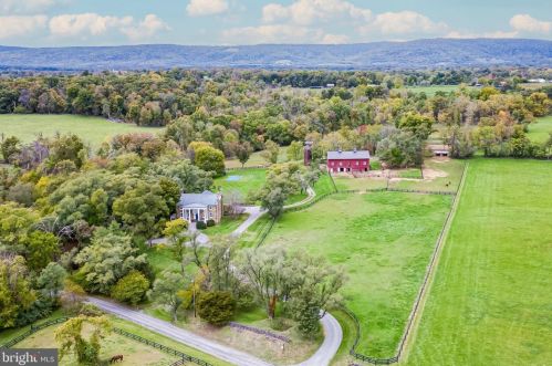 21223 Unison Rd, Middleburg, VA 20117-3811