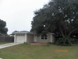630 Park Glen Dr, Tavares, FL 32778-5171
