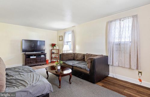 217 Harrison Ave, New Castle, DE 19720-2528