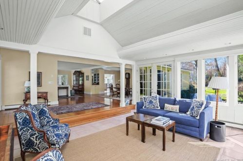 200 Mill Rd, New Canaan CT  06840-4310 exterior