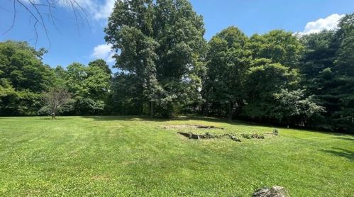 212 Hanover Kendall Rd, Clinton, PA 15026-1403