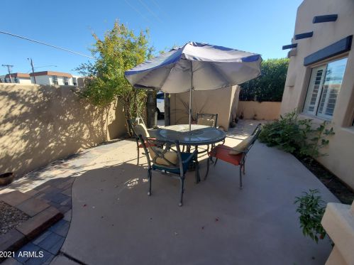 5028 Scottsdale Rd, Scottsdale AZ 85254-5161 exterior