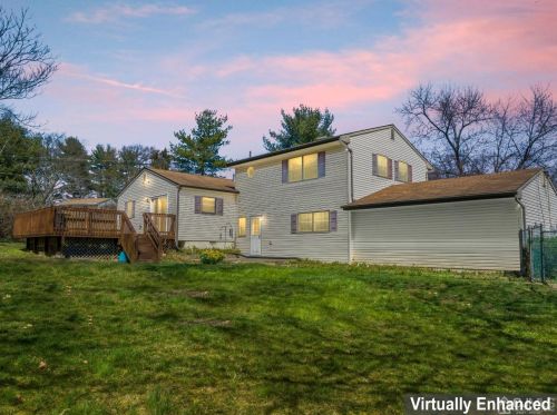 2 Perry Rd, East Brunswick NJ  08816-1324 exterior