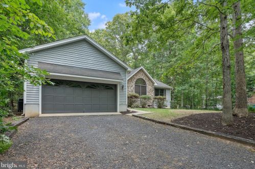 202 Meadowview Ln, Locust Grove, VA 22508-5173