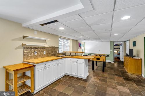 16 Bayberry Rd, Princeton NJ  08540-7417 exterior