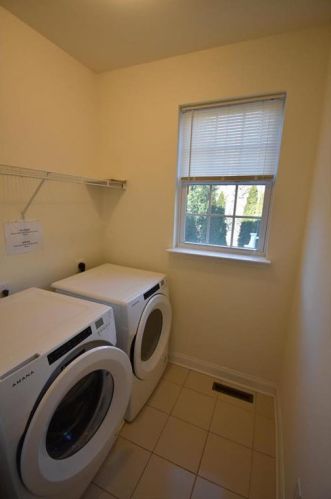 97 Highlands Blvd, Easton PA  18042-7262 exterior