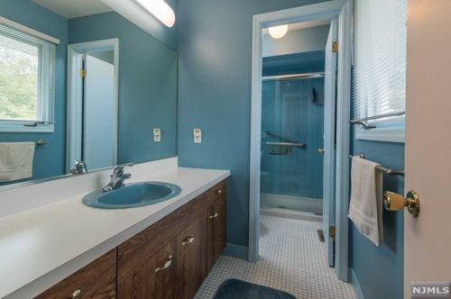 31 Erskine Ct, Mahwah NJ  07430-2014 exterior