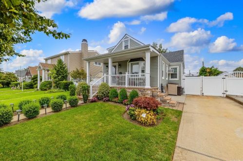 14 Barnstable Rd, East Rockaway, NY 11518-2404